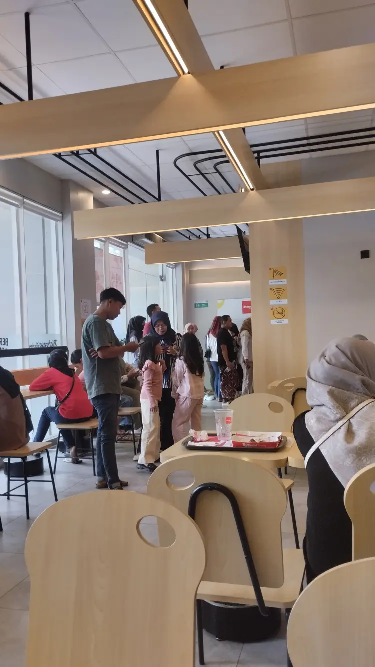 Richeese Factory Basuki Rachmad 8