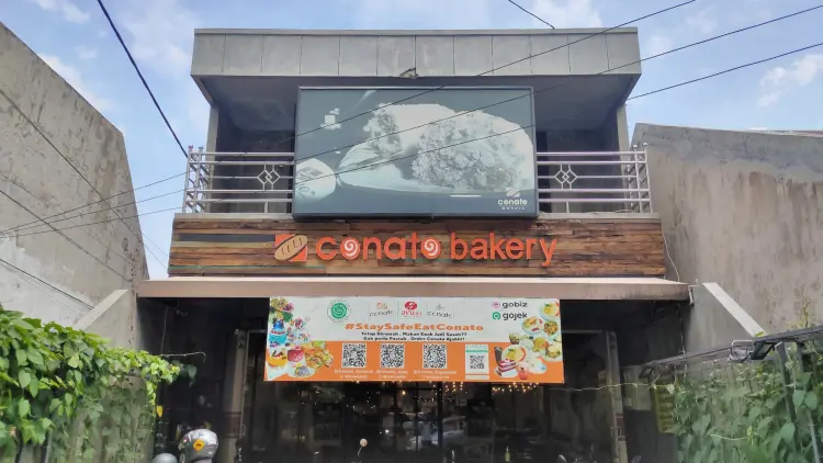 Conato Bakery & Cafe Rogojampi 1