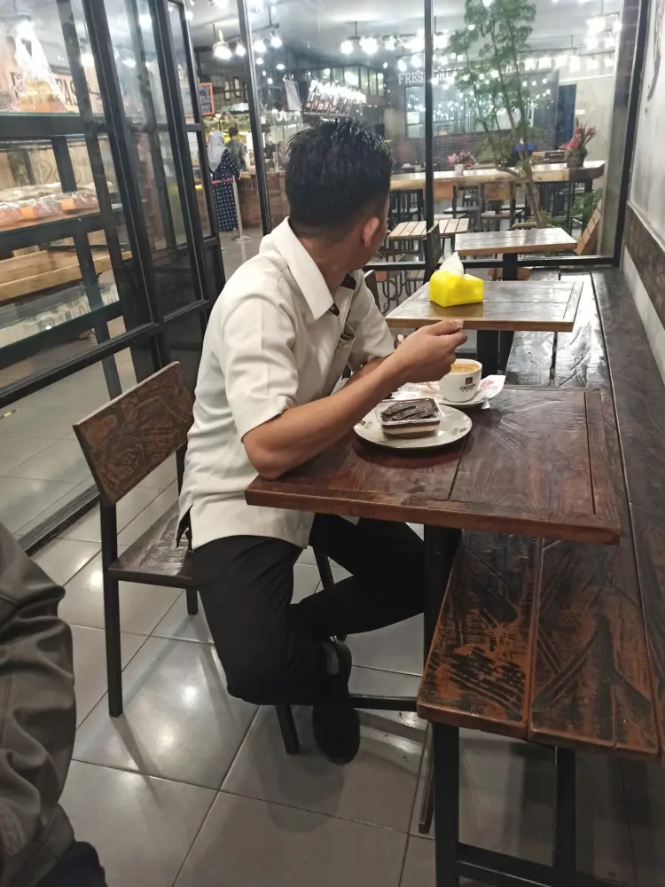 Conato Bakery & Cafe Rogojampi 3