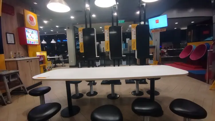 Mcdonalds Lippo Cikarang 6