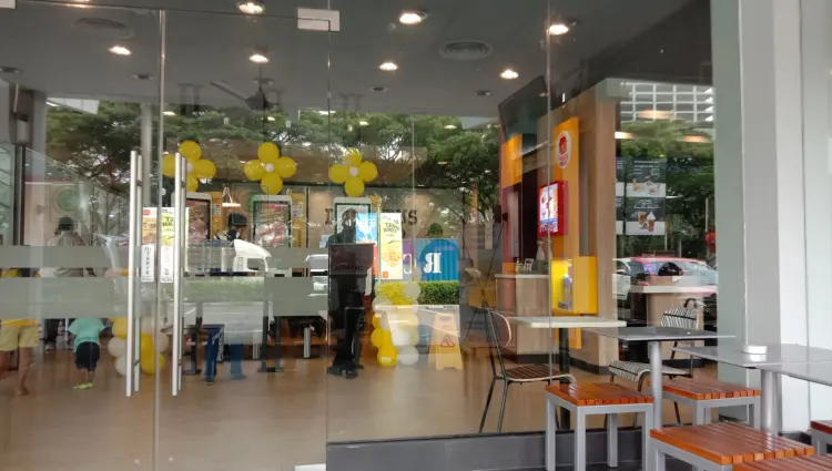 Mcdonalds Lippo Cikarang 4