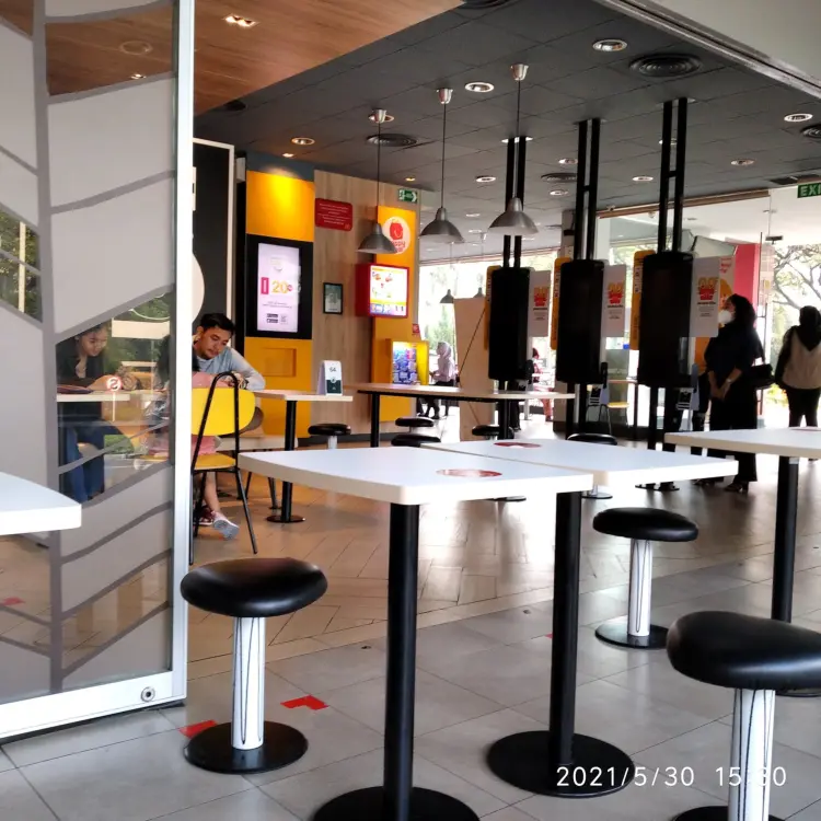Mcdonalds Lippo Cikarang 8