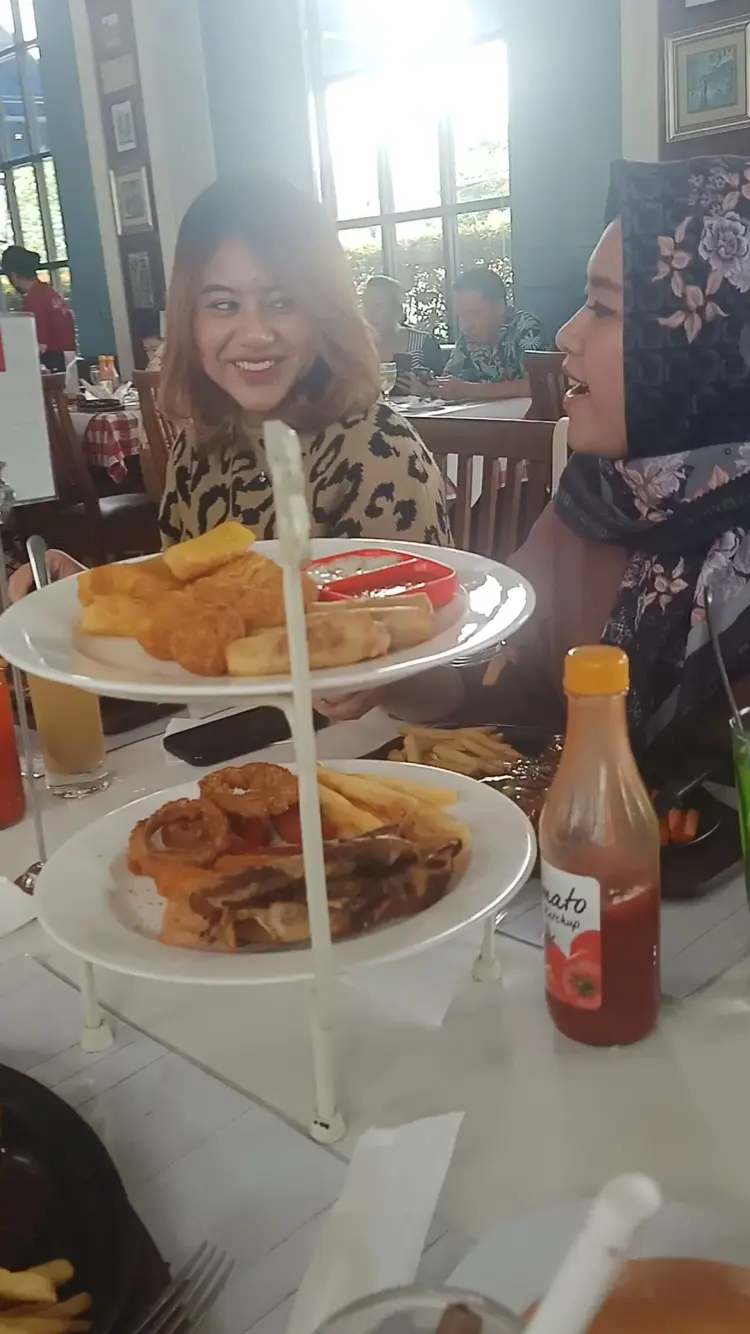 BONCAFE MANYAR KERTOARJO 8