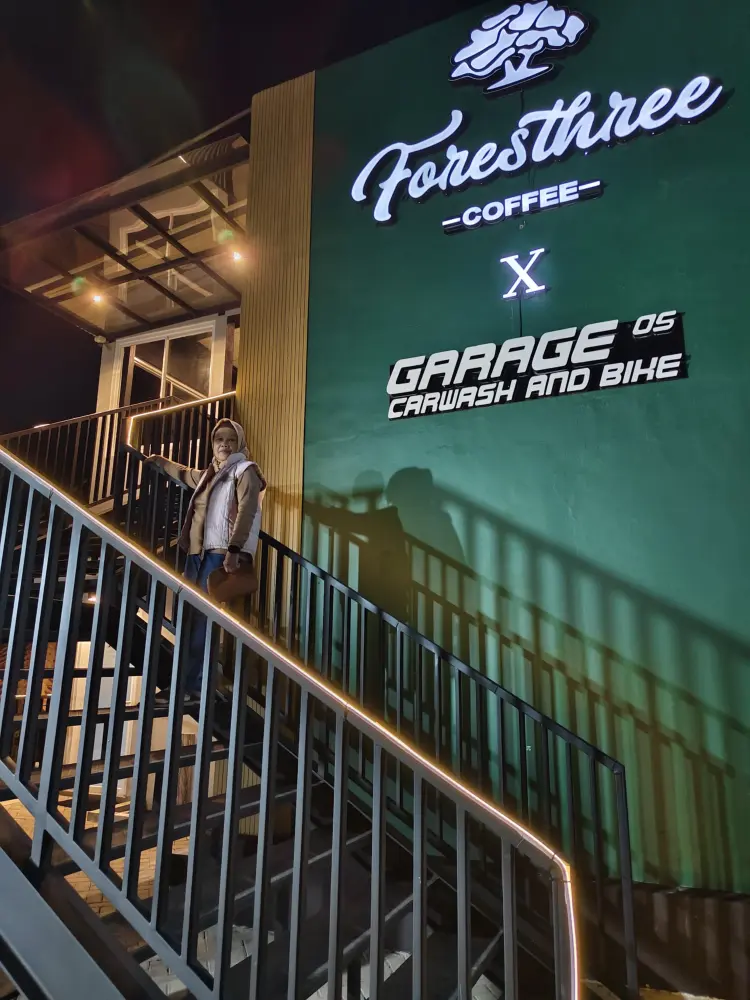 Foresthree Coffee & Kitchen Jatihandap 1