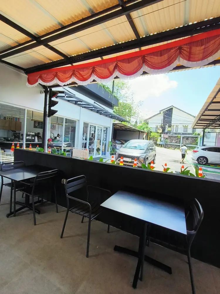 Foresthree Coffee & Kitchen Jatihandap 3