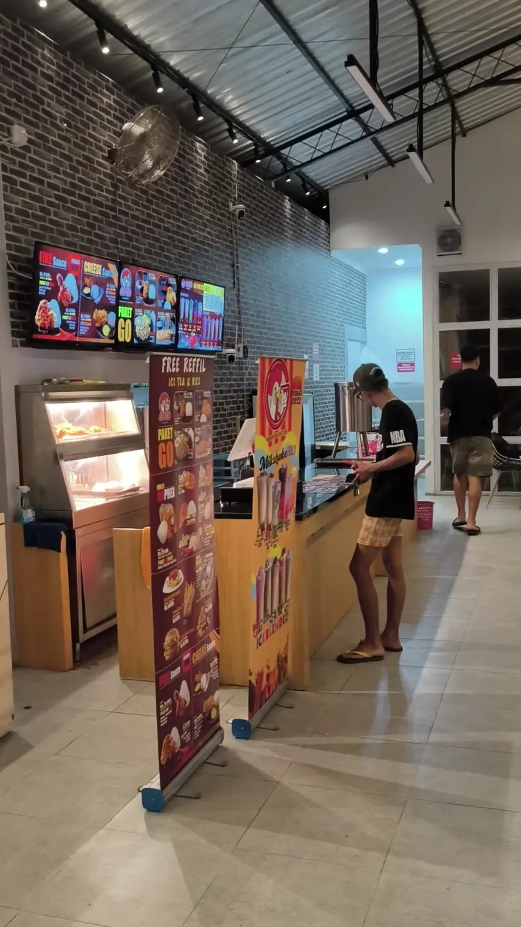 GOGO Fried Chicken Dharmawangsa 2
