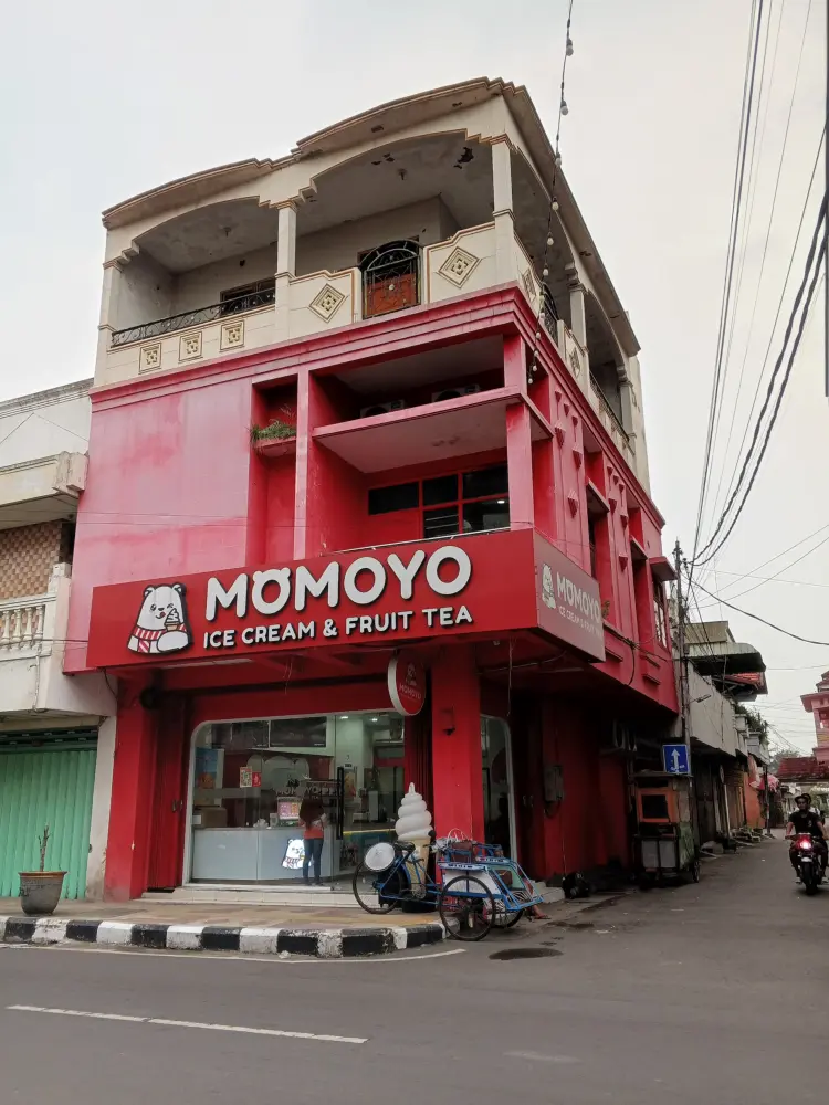 Momoyo Mojokerto 1