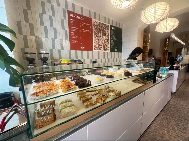 THE FULL YOLK - ALL DAY CAFE 3