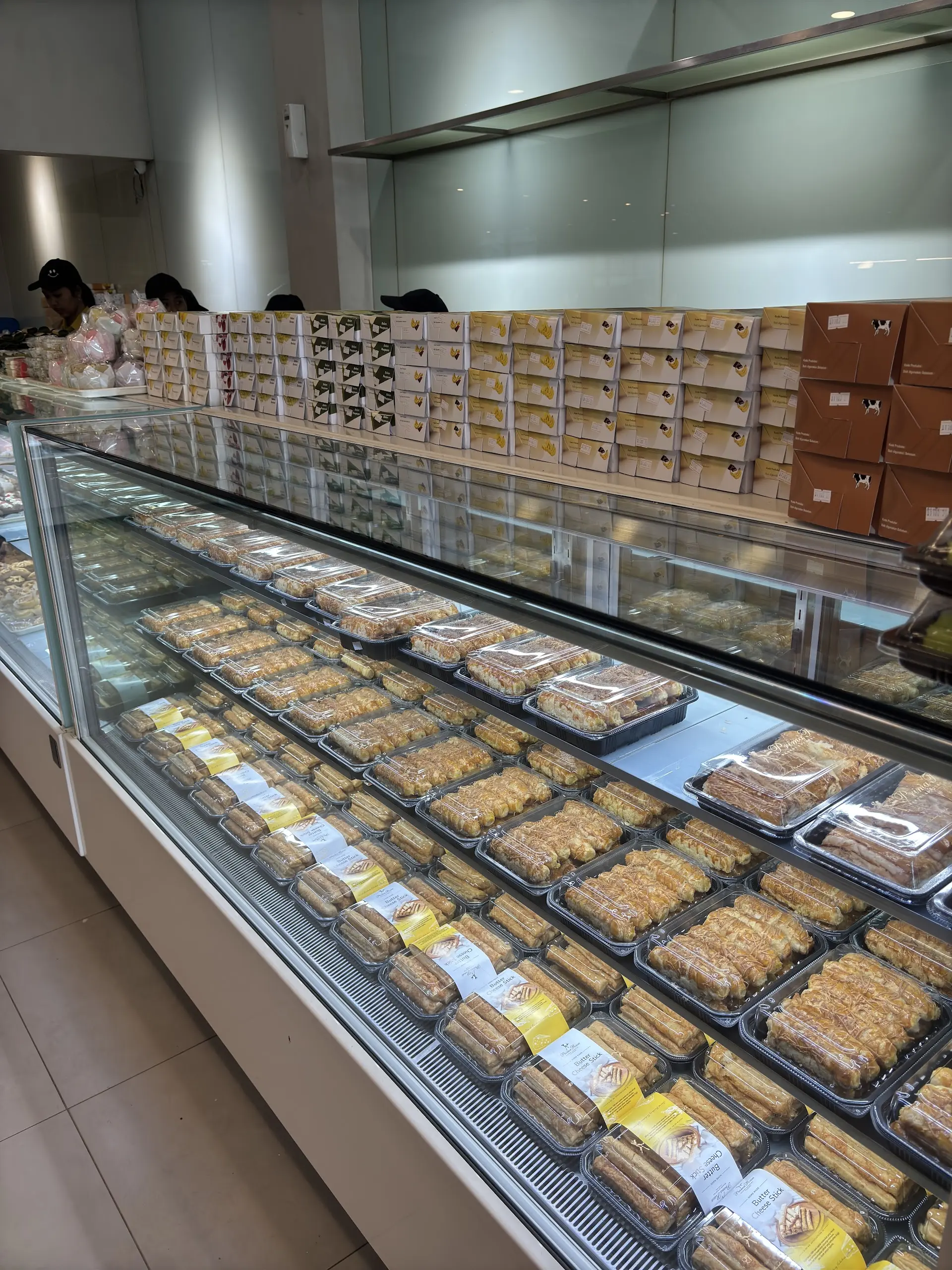 Bandung Prima Rasa, the legendary souvenir spot – I'll be your guinea pig! 1