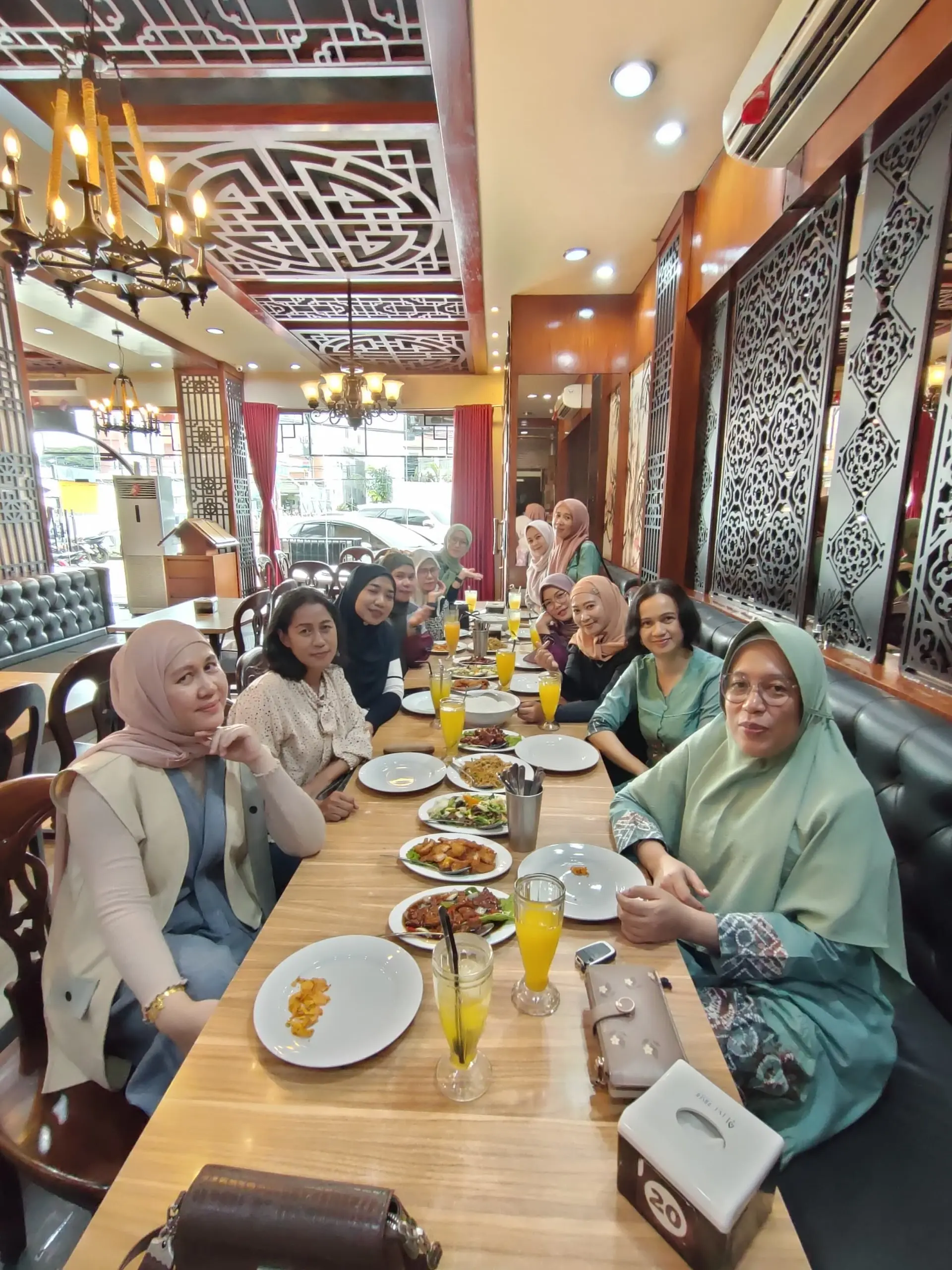 谁说加里曼丹只有原始森林？这家中餐厅居然让中国人都说 Mantap！ 8