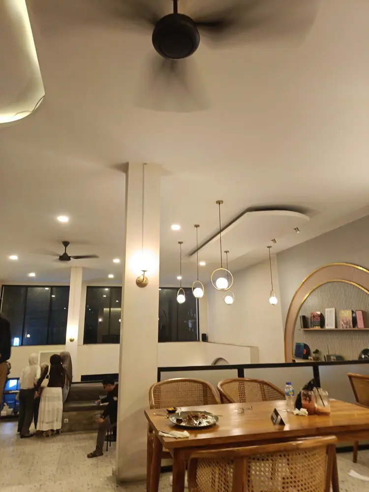 Historia Coffee & Eatery 4