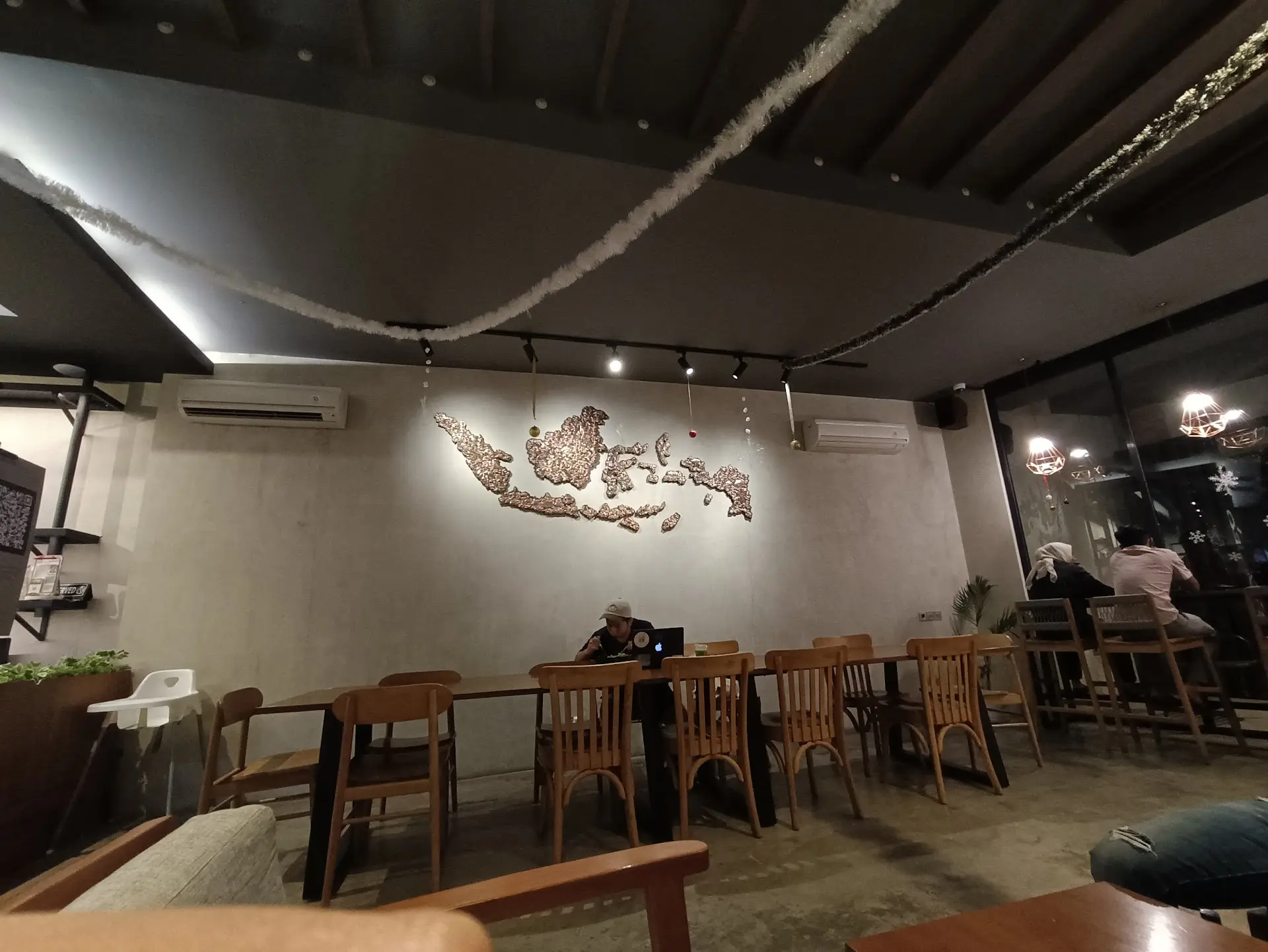 本想带电脑来这儿卷一下，结果差点被音乐吵到报警！ 5