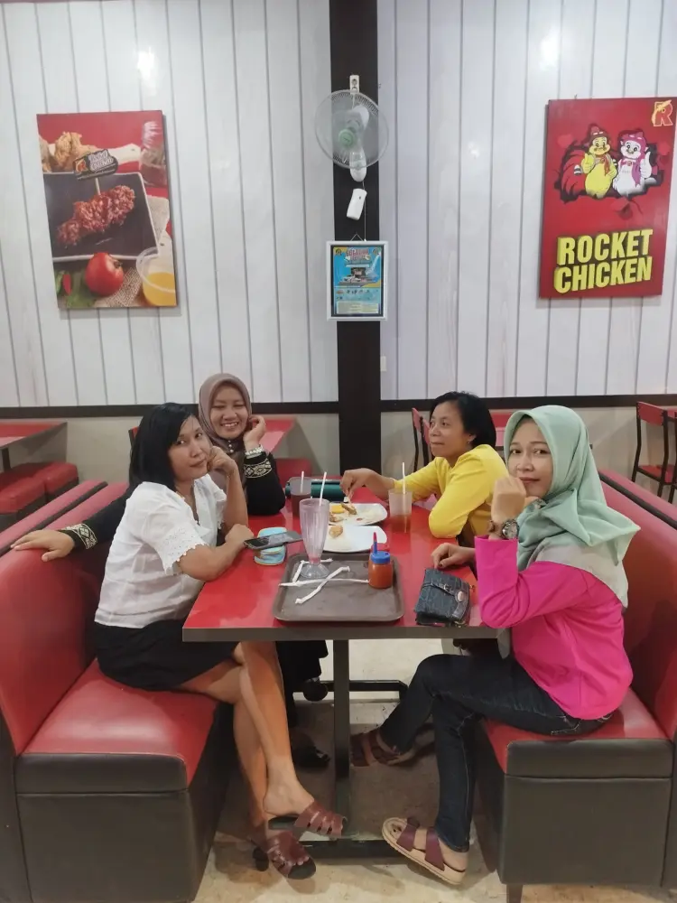 Rocket Chicken Cabang Purwantoro 5