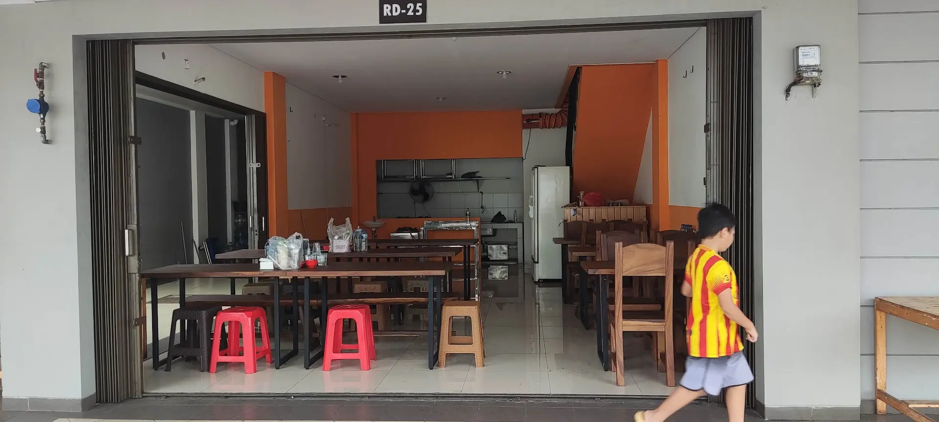 人均10万吃撑!Gading Serpong这家海鲜店,我劝你别穿新衣服去。 6