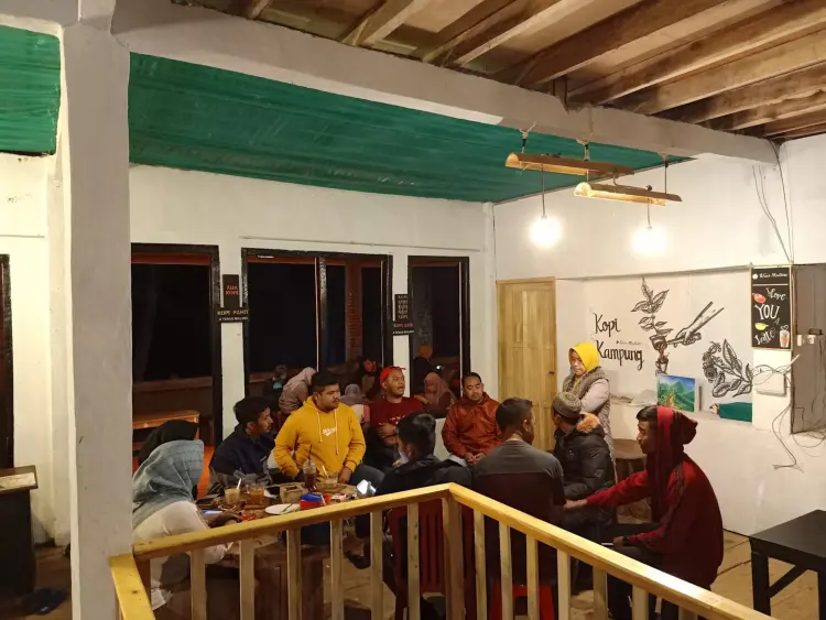 Warkop Modern Teras Malino 8