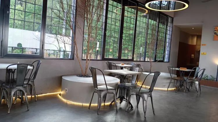 Ideologist Coffee And Social Space 4