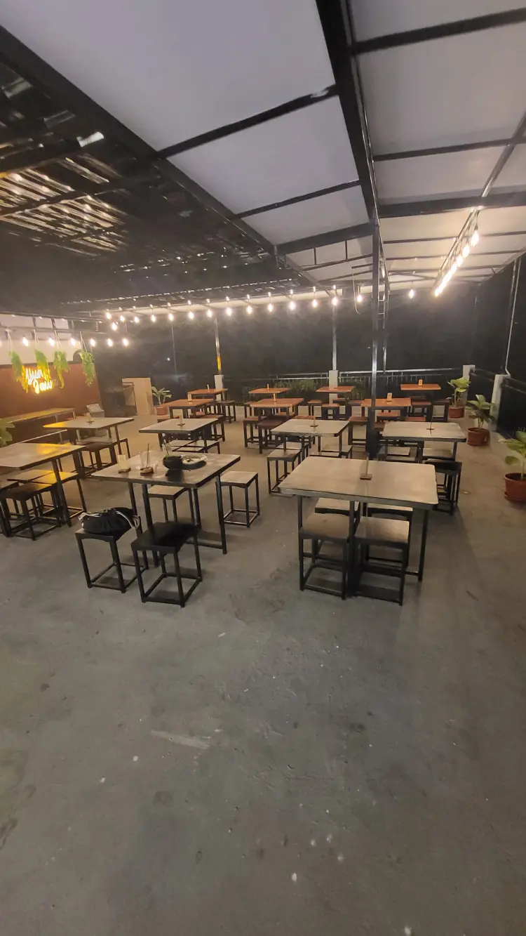 Ujung Jawa Cafe & Eatery 8