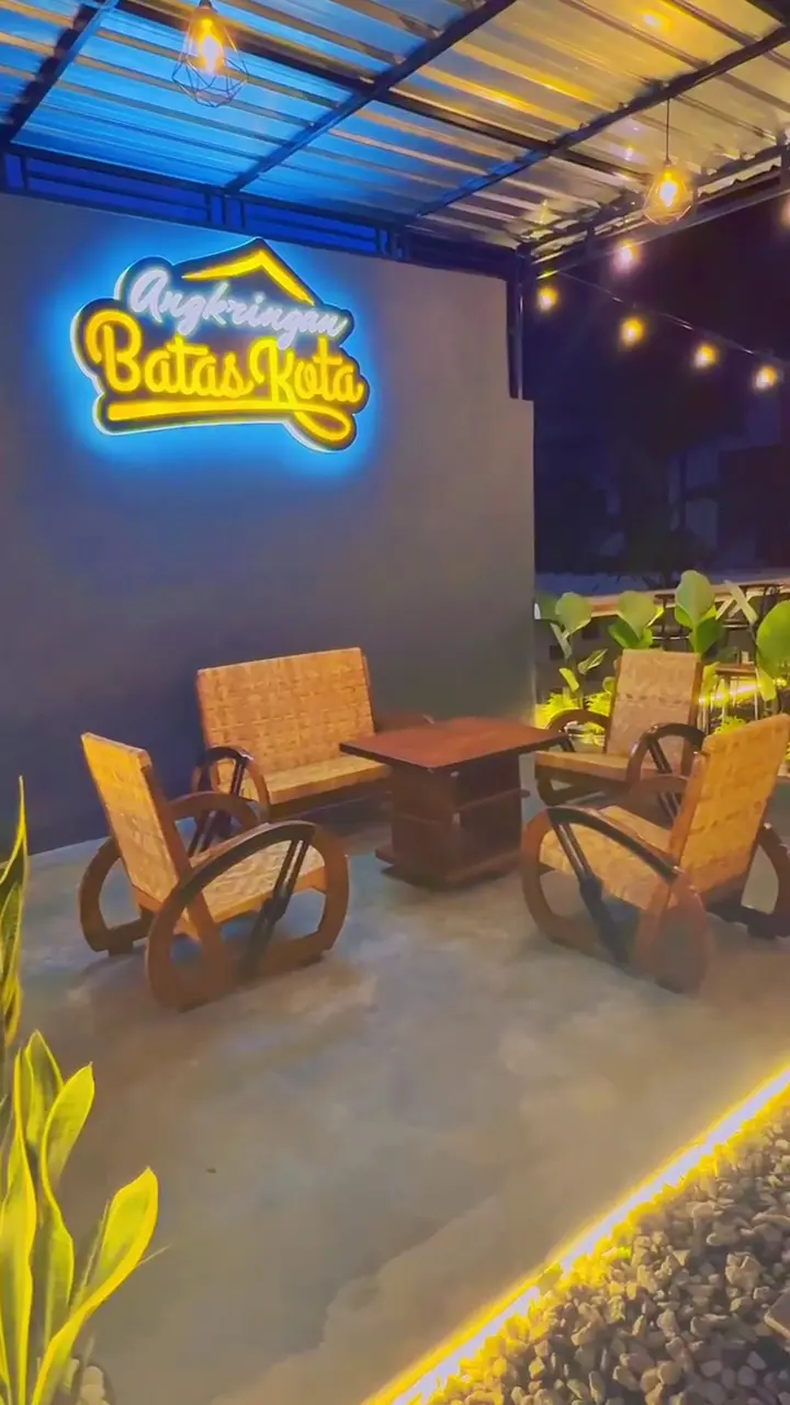 Angkringan Batas Kota 1