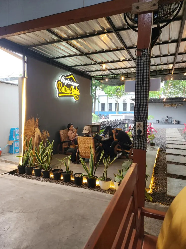 Angkringan Batas Kota 10