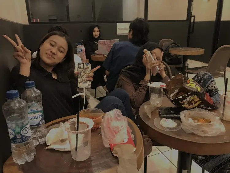 Kopi Kenangan - Ruko Pasar Rebo 3