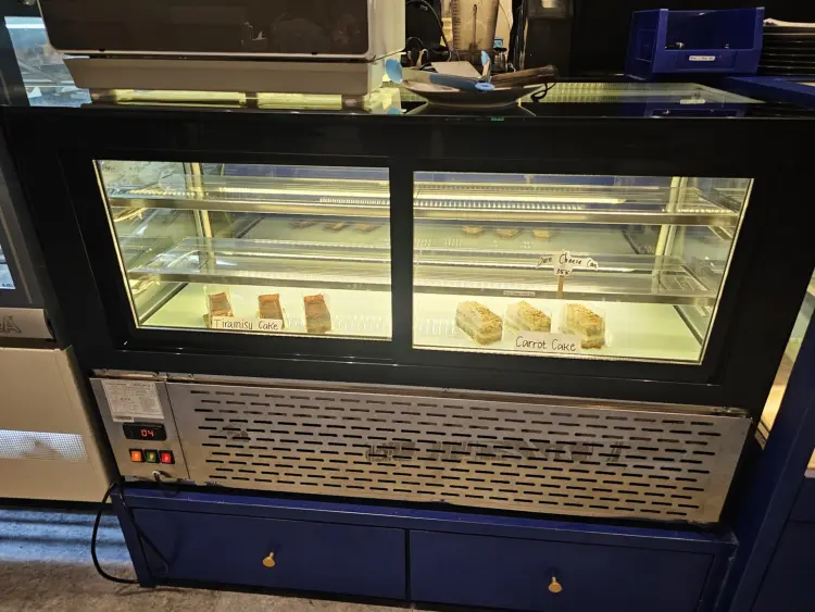 Zisel Gelato Cafe & Bistro 7