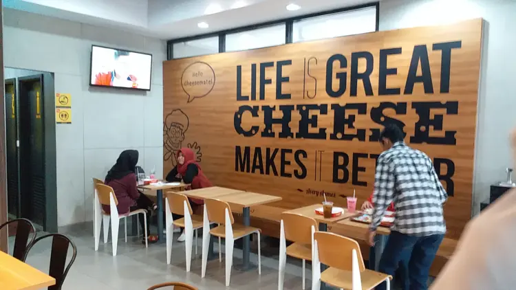 Richeese Factory Serang 2