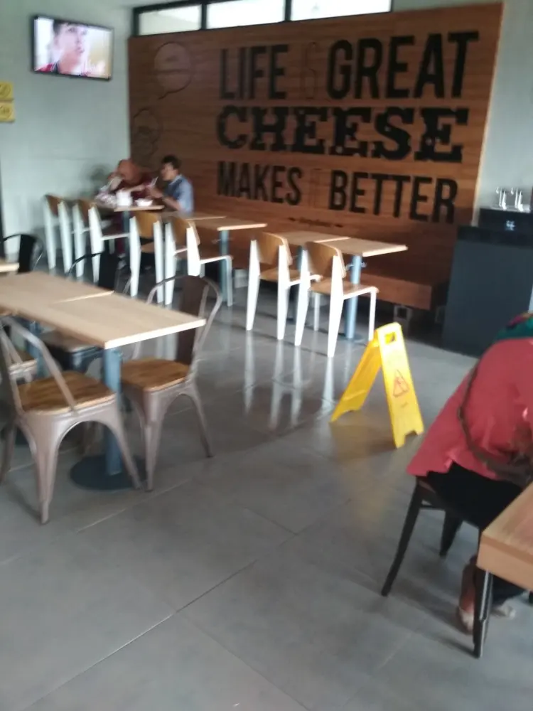 Richeese Factory Serang 6