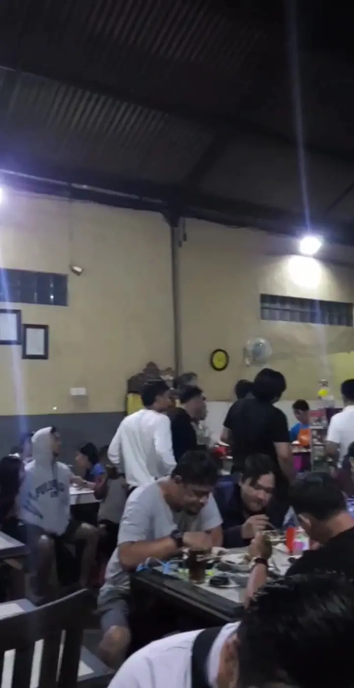 Babi Guling Slingsing "Bu Suci" 10