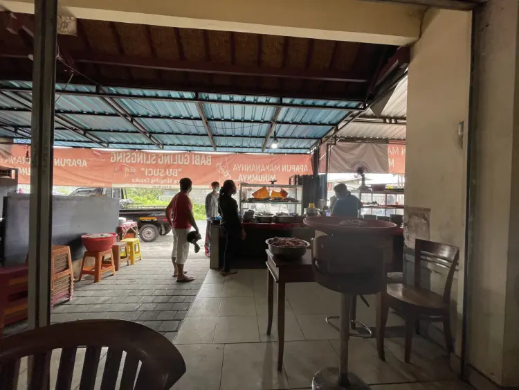 Babi Guling Slingsing "Bu Suci" 9