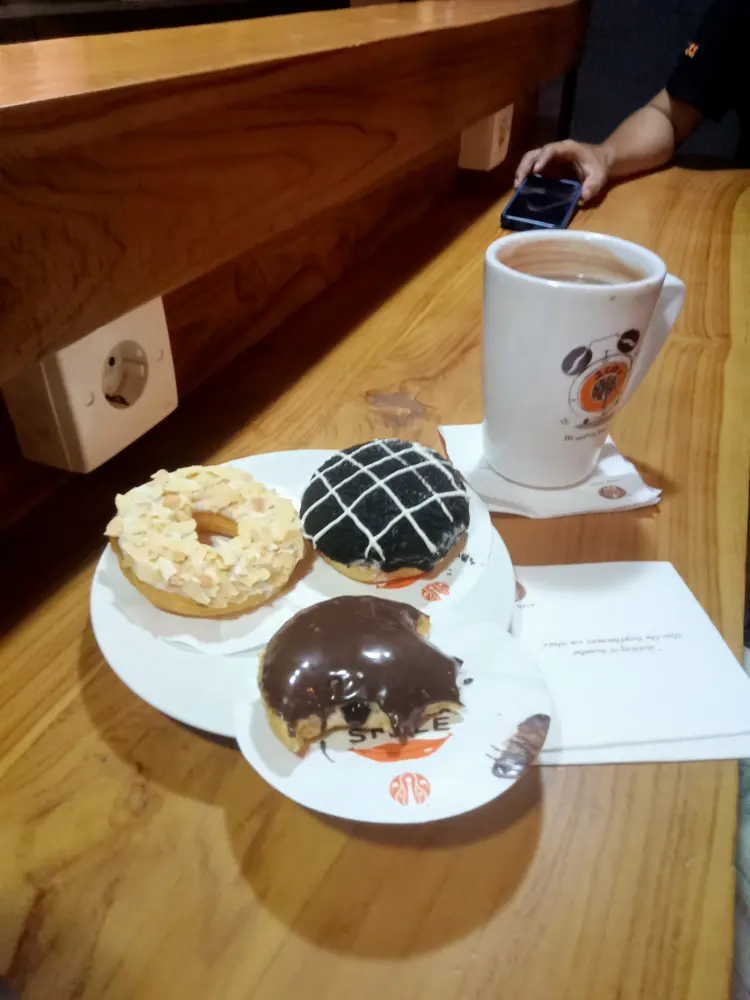 JCO DONUTS AND COFFEE CHANDRA NATAR 3