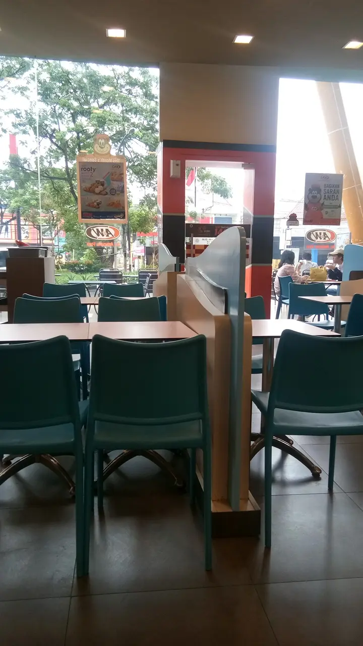 A&W Restoran - Icon Walk 2