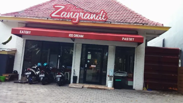 Palazzo Zangrandi - Polisi Istimewa 1