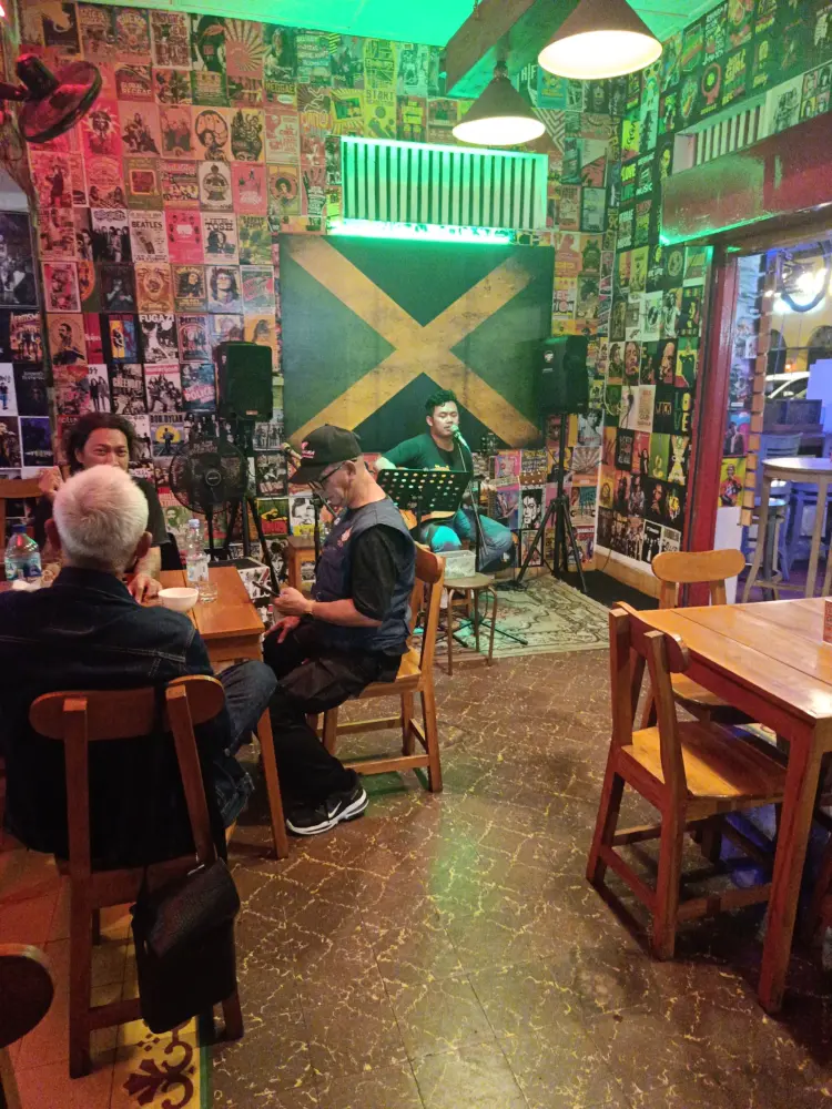 Reggae rock cafe 6