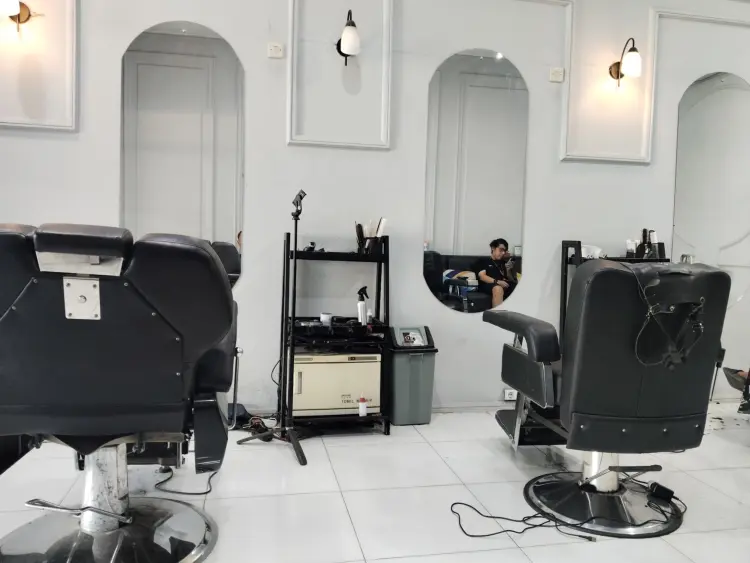 MARCO BARBERSHOP 1 1