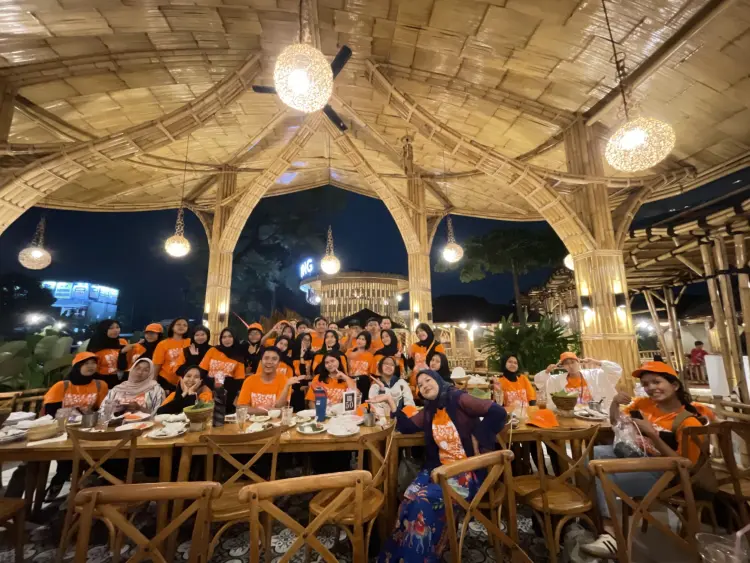 Kampung Kecil Ciracas 9