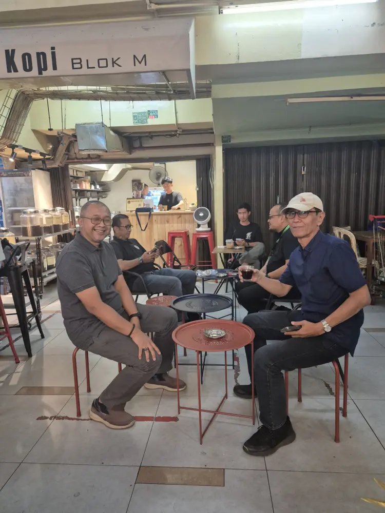 Dunia Kopi Blok M 2
