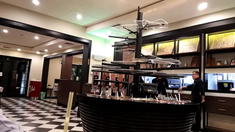 Pizza Hut Ristorante 6