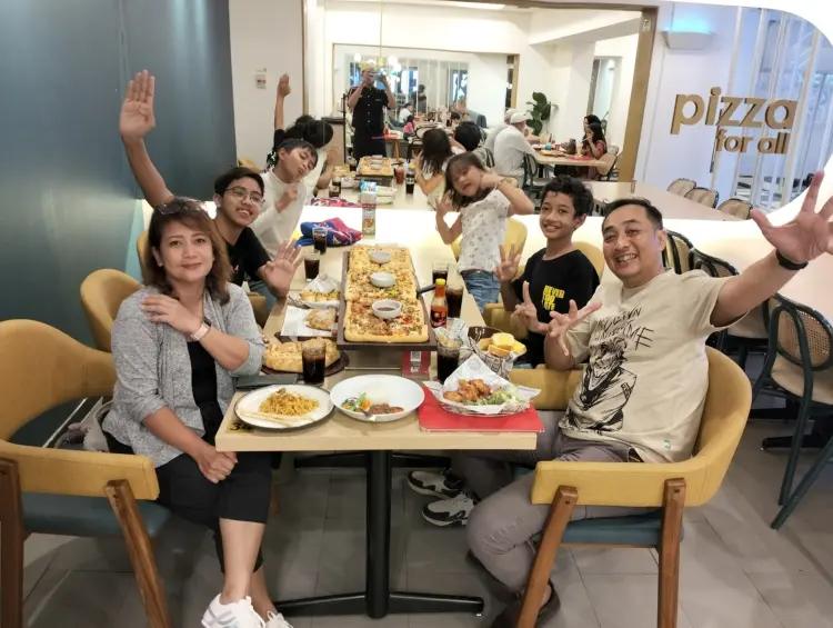 Pizza Hut Ristorante 9