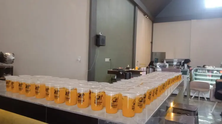 Dillys Pizza Sidikalang 10