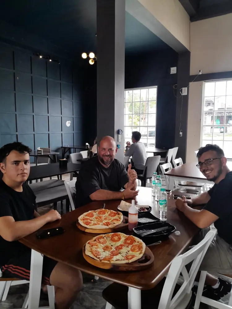 Dillys Pizza Sidikalang 2