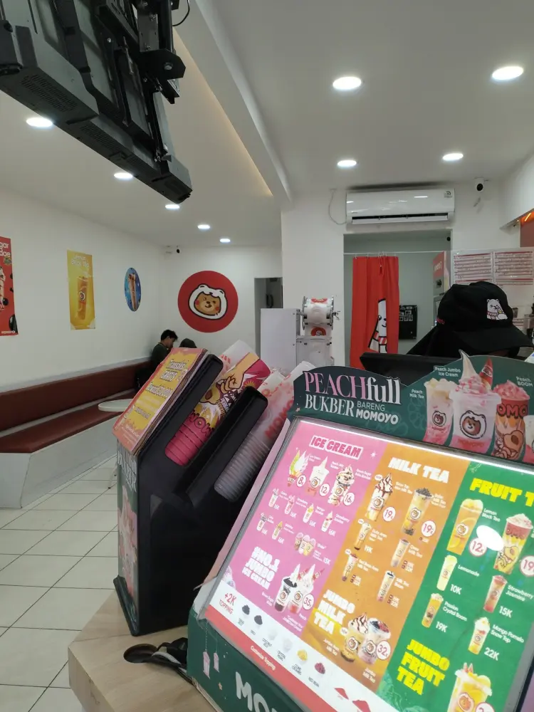 Momoyo Ice Cream & Fruit Tea - Ngawi 6