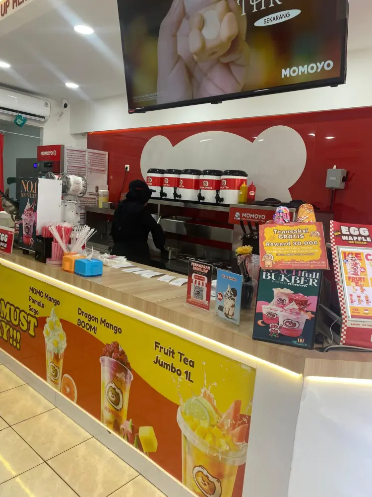 Momoyo Ice Cream & Fruit Tea - Ngawi 2