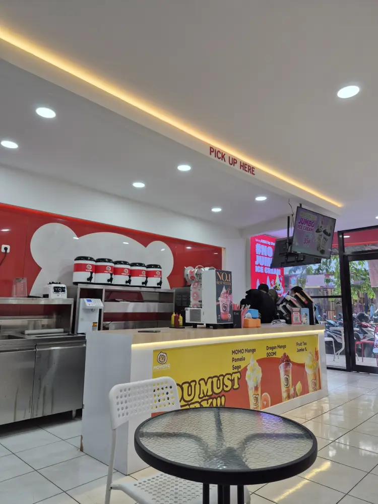 Momoyo Ice Cream & Fruit Tea - Ngawi 3