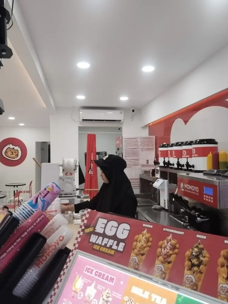 Momoyo Ice Cream & Fruit Tea - Ngawi 4