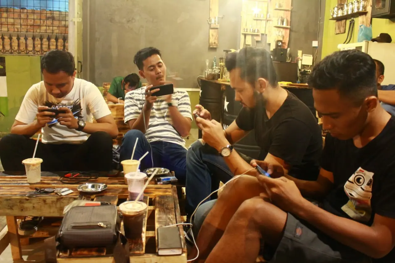 从私藏宝地到嘈杂菜市场,这家4.7分咖啡馆经历了什么? 5