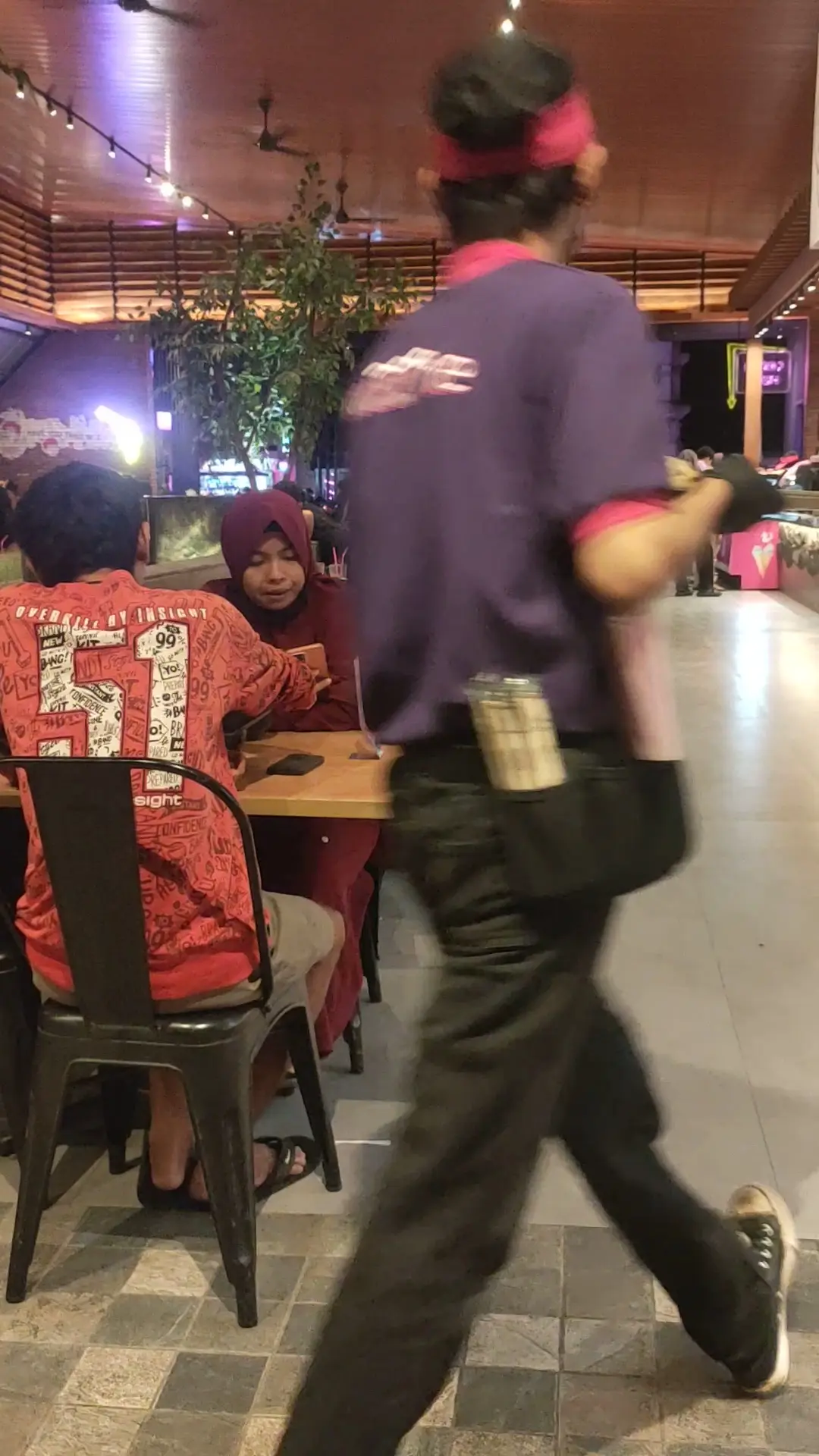 8200条好评的辣面馆？Mojosari这家店凭什么这么火！ 6