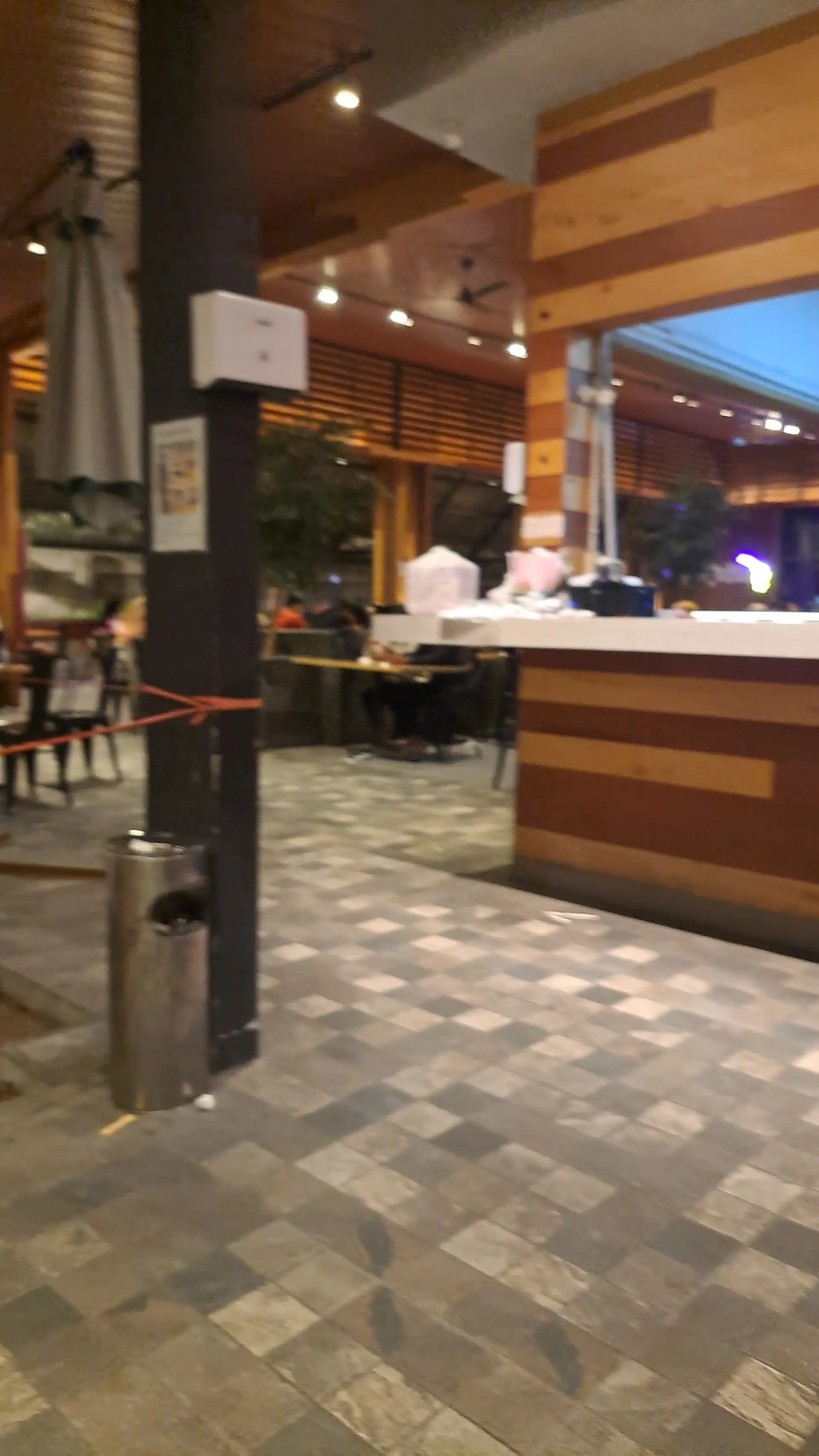 8200条好评的辣面馆？Mojosari这家店凭什么这么火！ 2