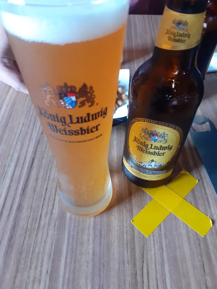 Sonomane Bar & Restaurant 10