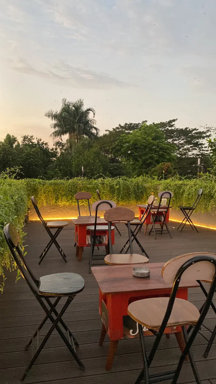 MUHI. Eatery & Coffee 1