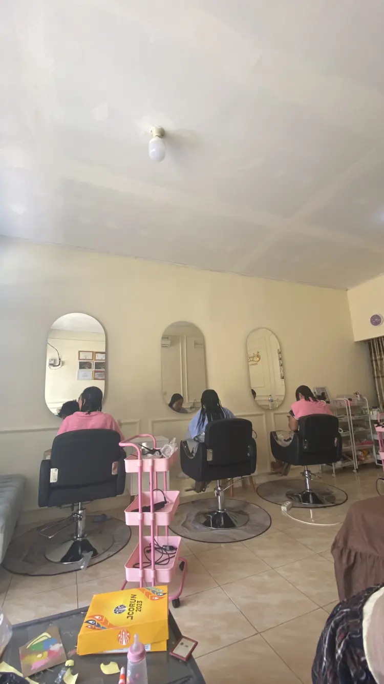 Ayukitty Beautybar 1